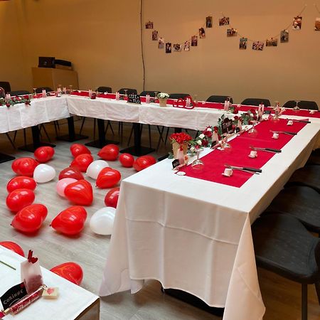 Le Grand Cerf Hotel Carignan Екстериор снимка
