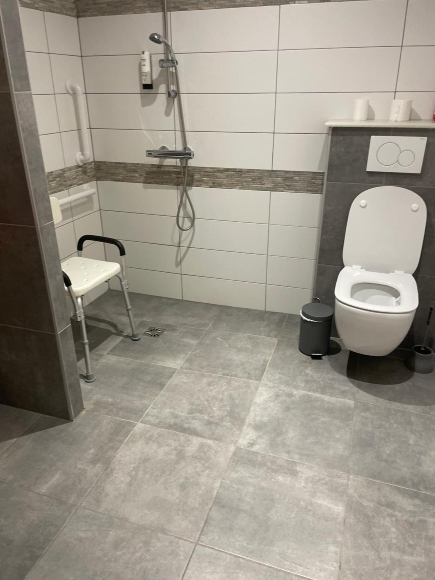 Le Grand Cerf Hotel Carignan Екстериор снимка